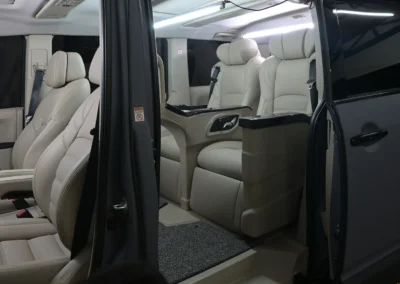 Mitsubishi Delica Modifikasi Interior Seat Sopir dan penumpang - Ergolux Luxury Car Interior